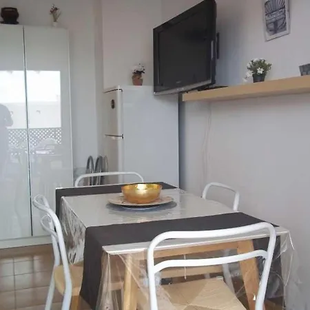 Puerto Del Carmen Sleeps 4 Pool Wifi *