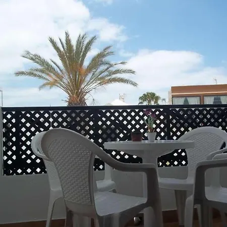 Puerto Del Carmen Sleeps 4 Pool Wifi Puerto del Carmen (Lanzarote)